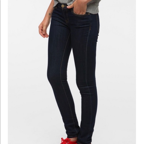 BDG dark wash denim mid rise cigarette ankle skinny jeans - Picture 3 of 7